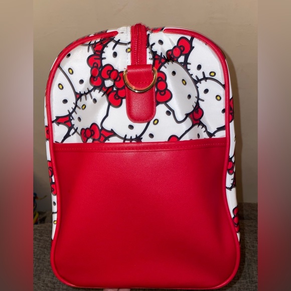 Holiday SALE ๐ 24HR DROP โฌ๏ธ Hello Kitty Weekender AOP Duffle Bag - Picture 2 of 4